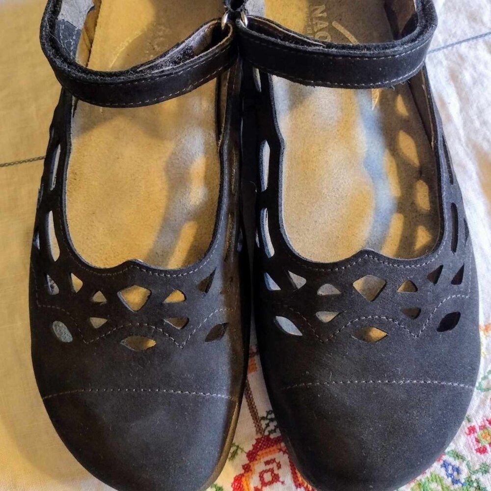 Naot Agathis Black Velvet Nubuck
